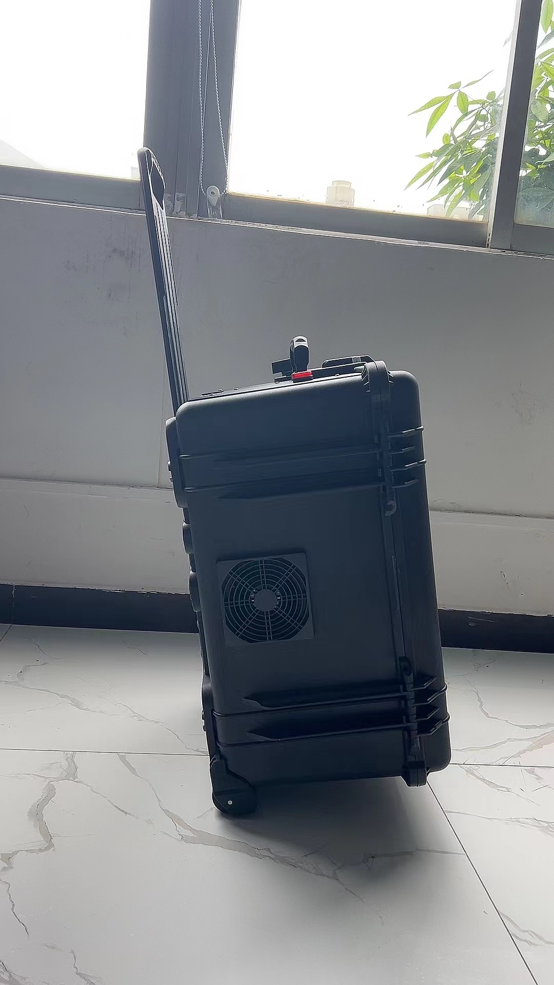 桃源手拉箱型移动通信干扰器